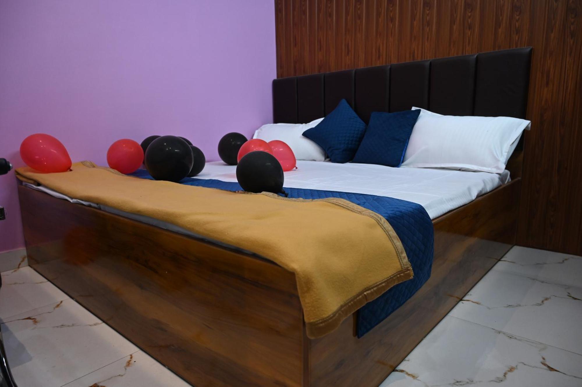 Hotel Ayodhya Paying Guest Exterior photo